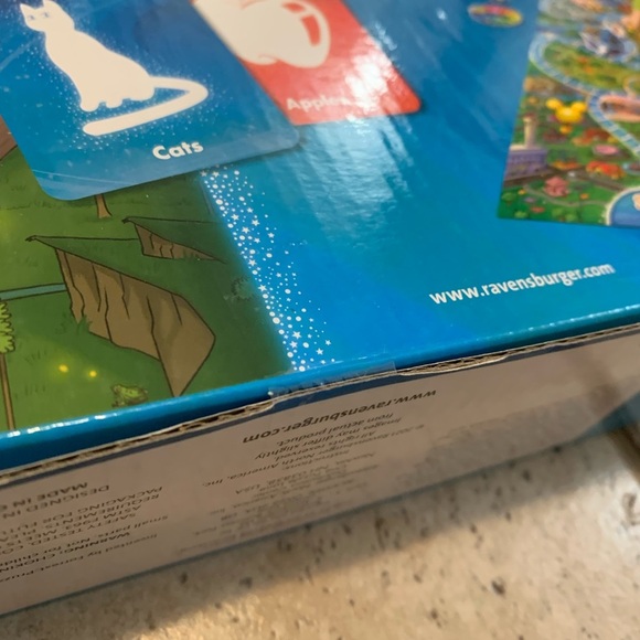 New Disney Eye Found It! Hidden Picture Board Game Ravensburger 6 FT Giant Board - Picture 6 of 6